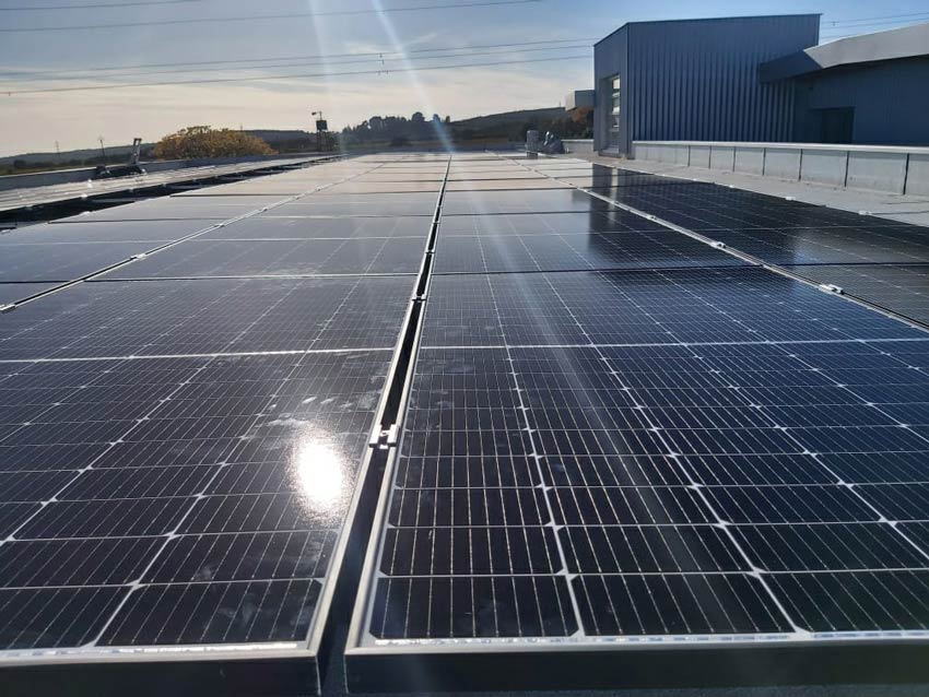 K-HELIOS votre installateur local à Alès vous propose des installations pour les particuliers, les professionnels et les collectivités, voici une photo de l'une de nos installations dans le Gard